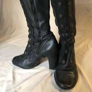 FRYE 🖤Genuine Leather knee high boots 👢